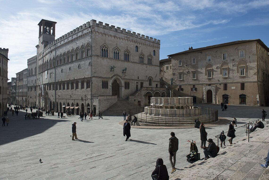La Fontana Maggiore (XIII sec.) in Piazza IV Novembre